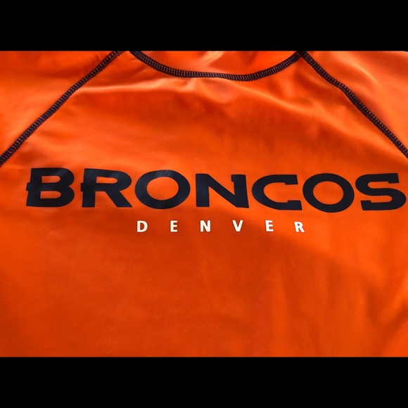 Denver Broncos youth performance T-Shirt - Picture 3 of 4